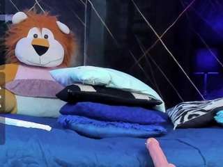 kiimberly-cute Live Webcam on CamSoda