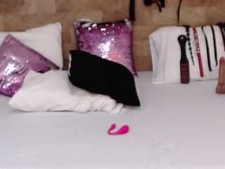 kyliebenson Live Webcam on {site_name}