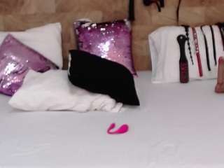 kyliebenson Live Webcam on {site_name}