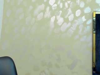 kyliebenson's CamSoda show and profile