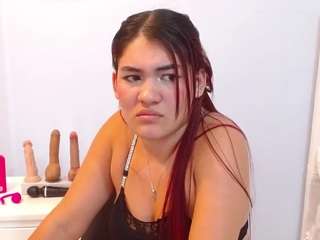 Live cam show with KylieBenson