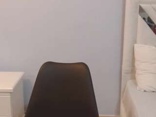 kyliebenson's live room