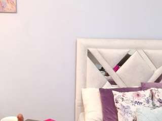 kyliebenson's live room