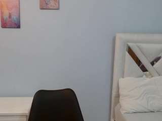 kyliebenson's live room