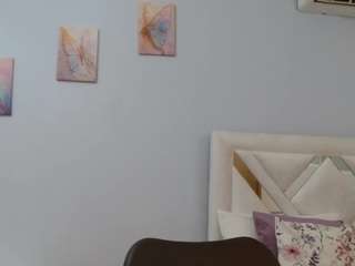 kyliebenson's live room