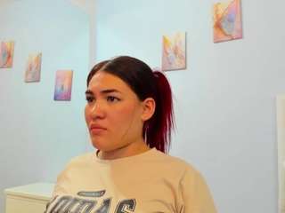 kyliebenson's live room