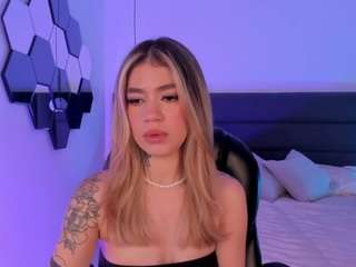 violetthansson's CamSoda show and profile