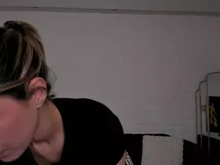 Violett Hansson's Live Sex Cam Show