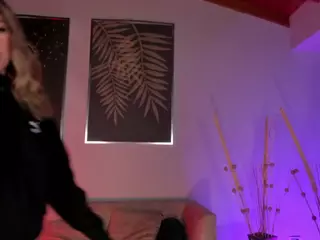 Violett Hansson's Live Sex Cam Show
