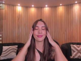 anaisnin's CamSoda show and profile