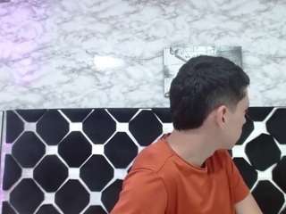 domiinate Sex Cam Show