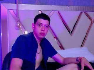 domiinate Sex Cam Show