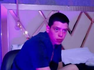 domiinate Sex Cam Show