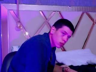 domiinate Sex Cam Show