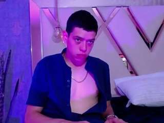 domiinate Sex Cam Show