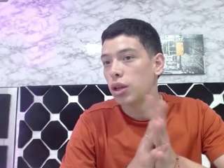 domiinate Sex Cam Show