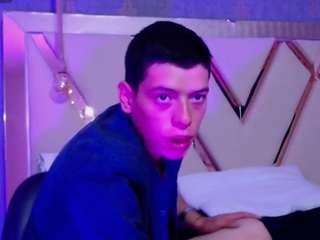domiinate Sex Cam Show