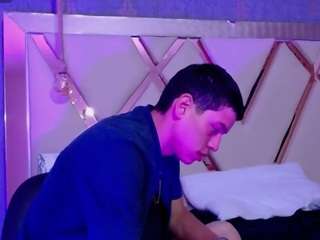 domiinate Sex Cam Show