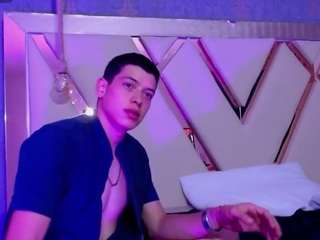 domiinate Sex Cam Show