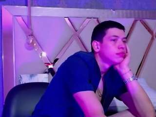 domiinate Sex Cam Show