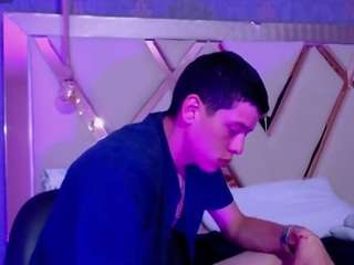 domiinate Sex Cam Show