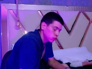 domiinate Sex Cam Show