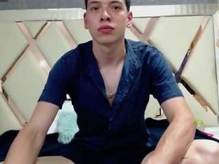 domiinate Sex Cam Show