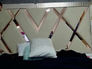 domiinate Sex Cam Show