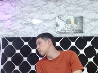 domiinate Sex Cam Show