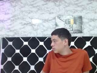 domiinate Sex Cam Show