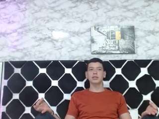 domiinate Sex Cam Show