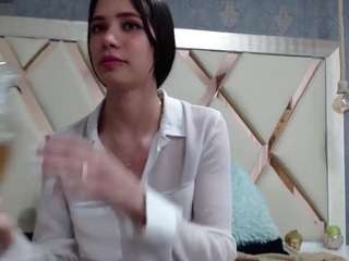Domiinate live cam preview