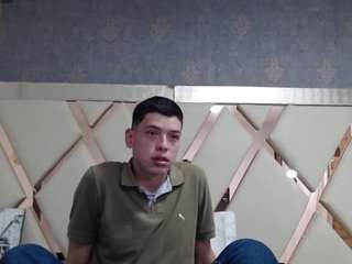 Domiinate live cam preview