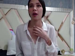 Domiinate live cam preview