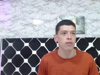 Domiinate live cam preview
