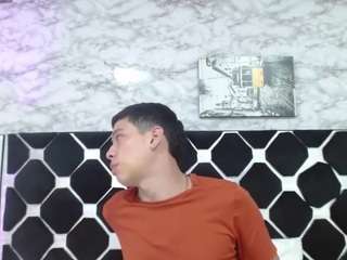Domiinate live cam preview