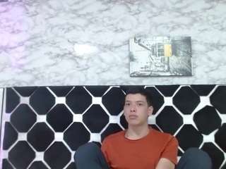 Domiinate live cam preview