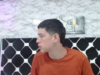 Domiinate live cam preview