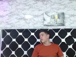 dominate-alisson webcam model