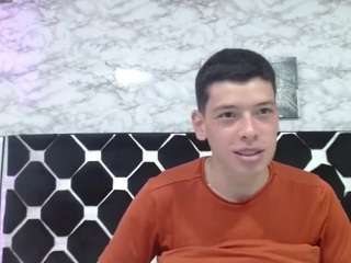 Dominate_alisson