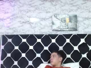 Dominate_alisson