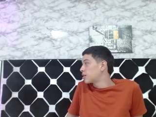 Dominate_alisson