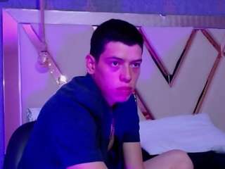 Dominate_alisson