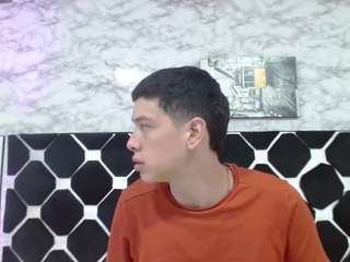 Dominate_alisson