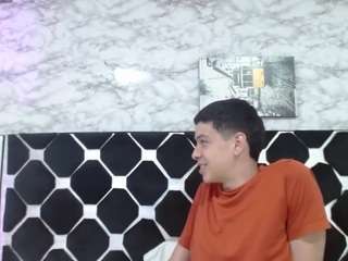 Dominate_alisson