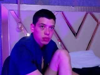 Dominate_alisson