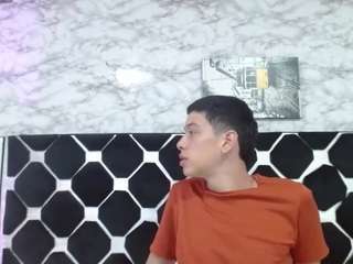 dominate-alisson