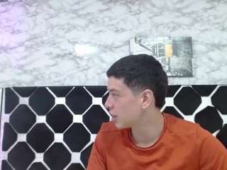 dominate-alisson
