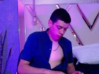 dominate-alisson live webcam show