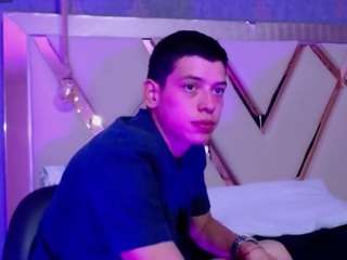 dominate-alisson live webcam show